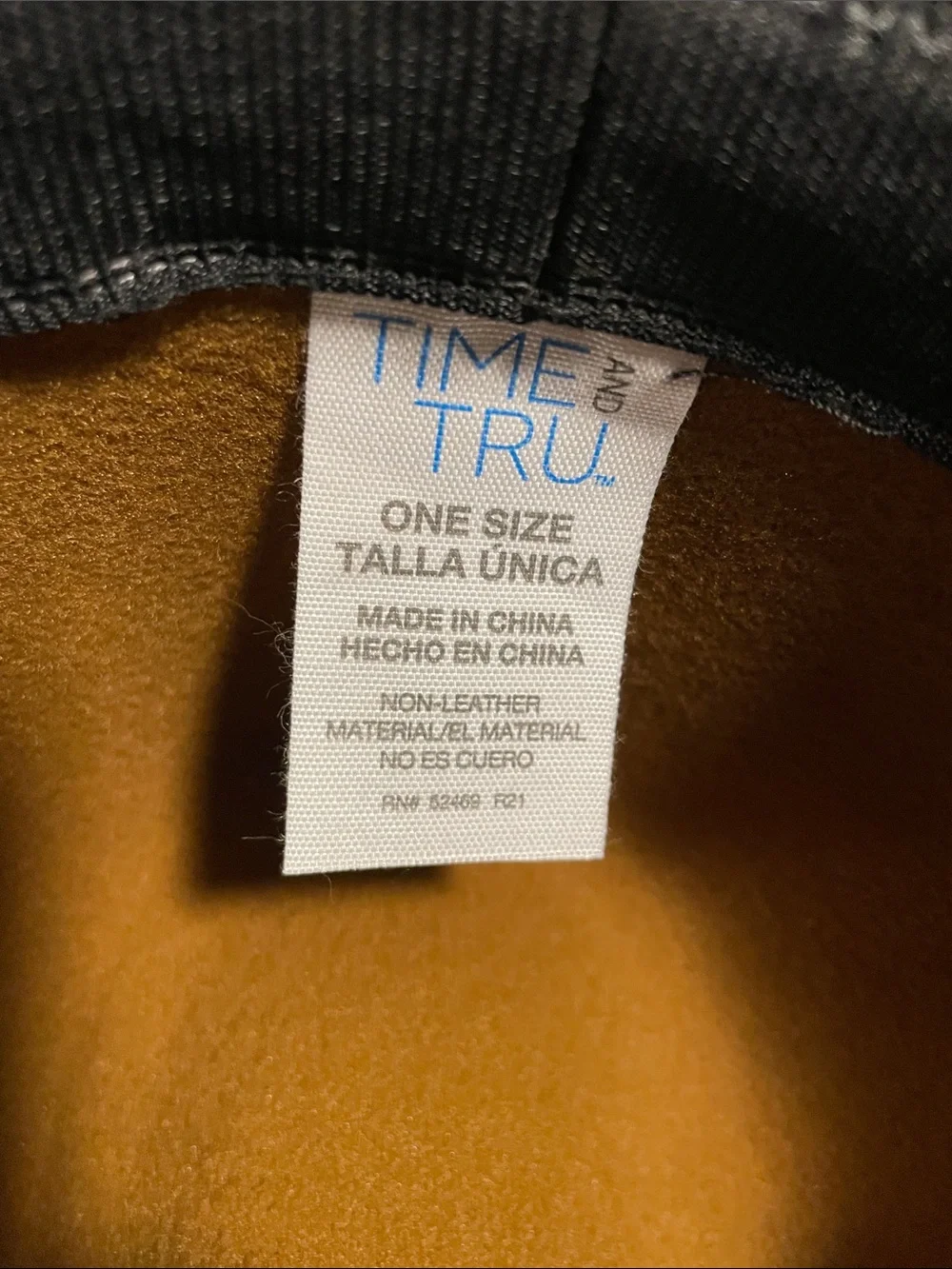Time and Tru Tan Felt Fedora with Black Inner Band with sleek matching gloves.